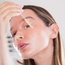 Hello Sunday The One That Makes You Glow pigmentfoltok elleni treatment SPF405