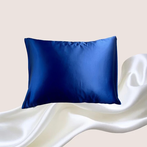 Infinite Blush sötétkék selyemszatén párnahuzat 40x50 cm