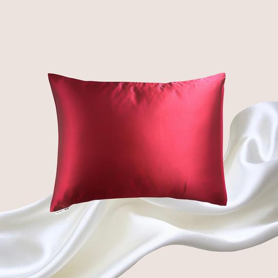 Infinite Blush bordó selyemszatén párnahuzat 40x50 cm2