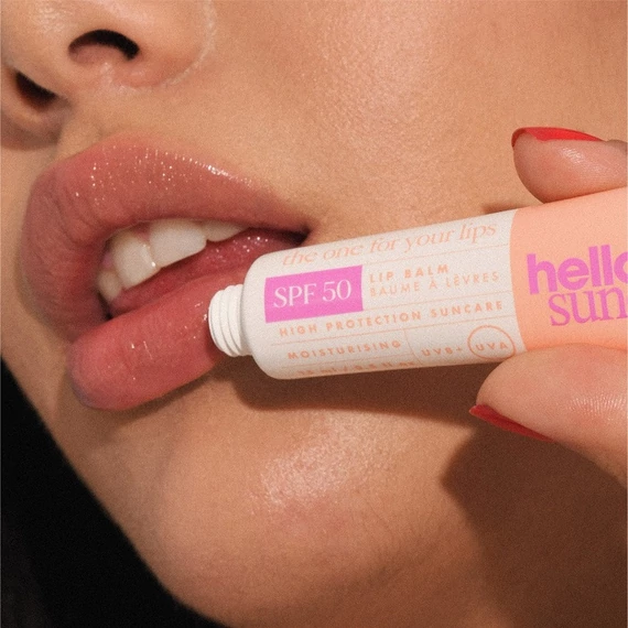 Hello Sunday The One For Your Lips fényvédős ajakápoló balzsam SPF503
