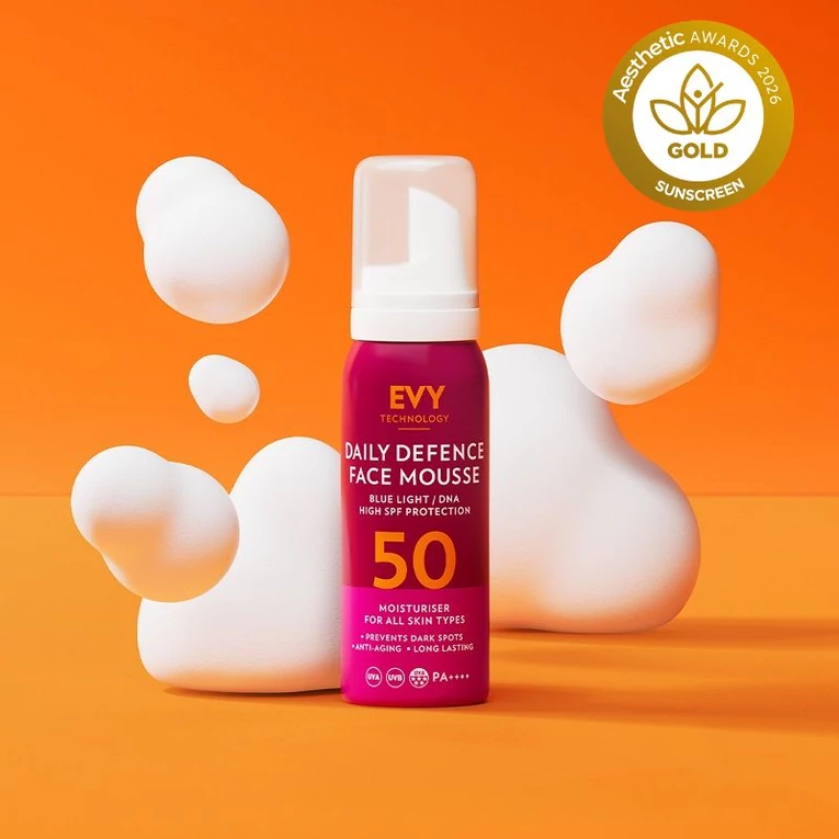 EVY Technology Daily Defense Face Mousse fényvédő SPF50 LIMITED EDITION