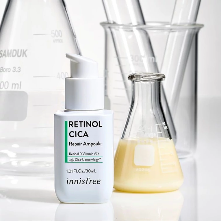 Innisfree Retinol Cica Traces Ampoule hidratáló esszencia ázsiai gázlóval és retinollal2
