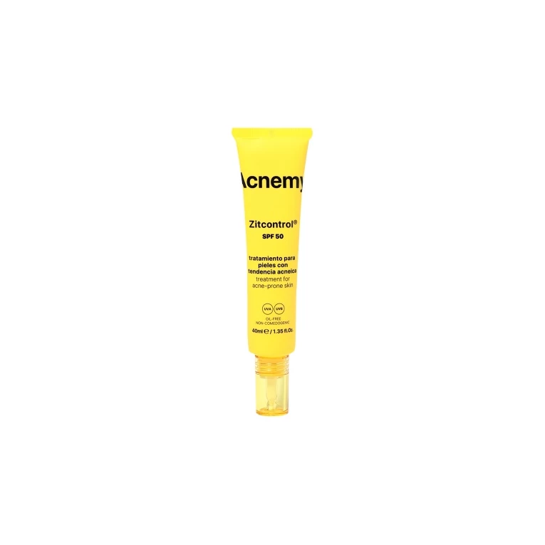 Acnemy-zitcontrol-SPF-50-fenyvedo-kifejezetten-aknera-hajlmas-borre